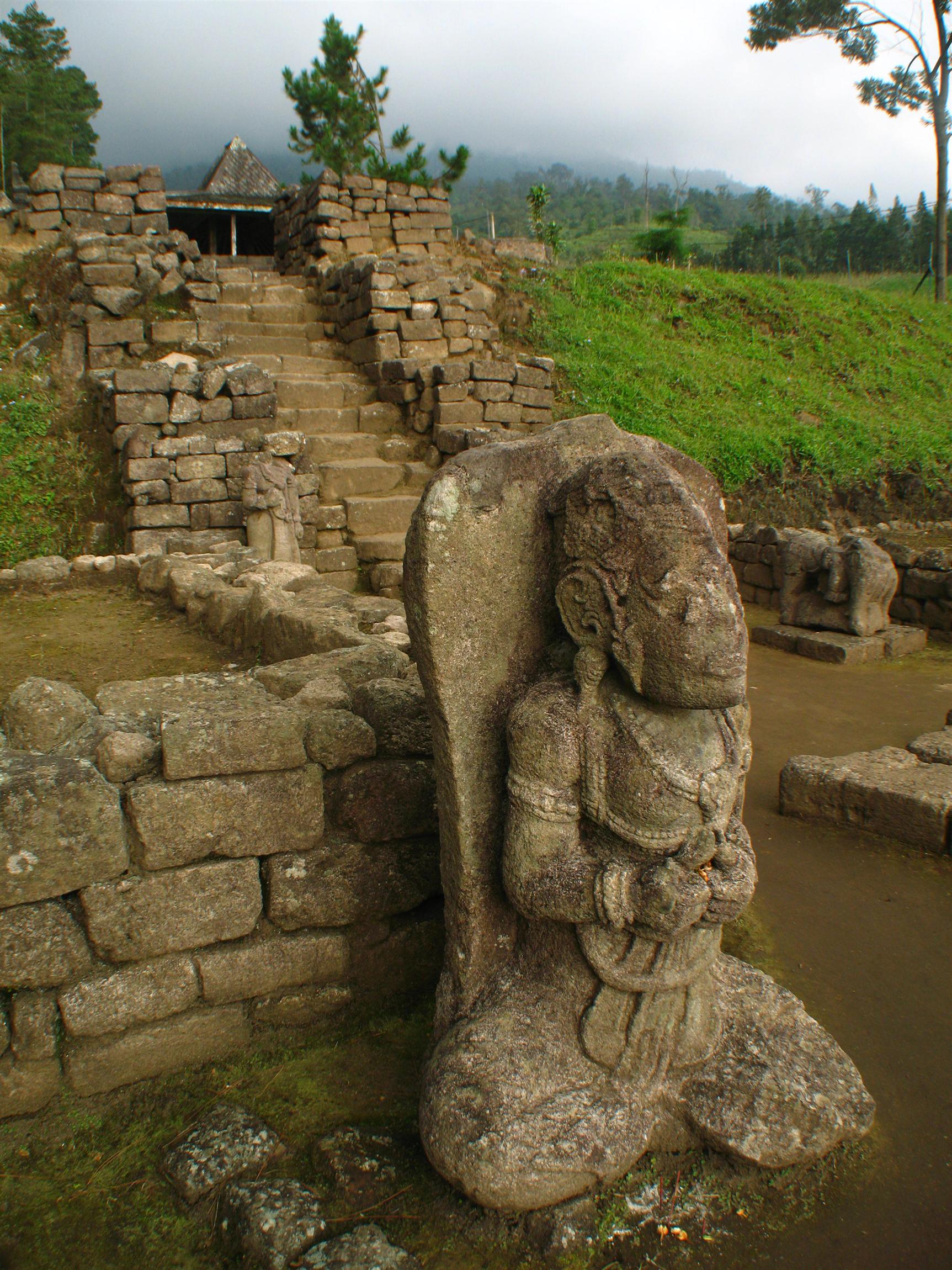 Mount Lawu Sacred Trail: Ancient Temples & Tea Heritage gallery 3