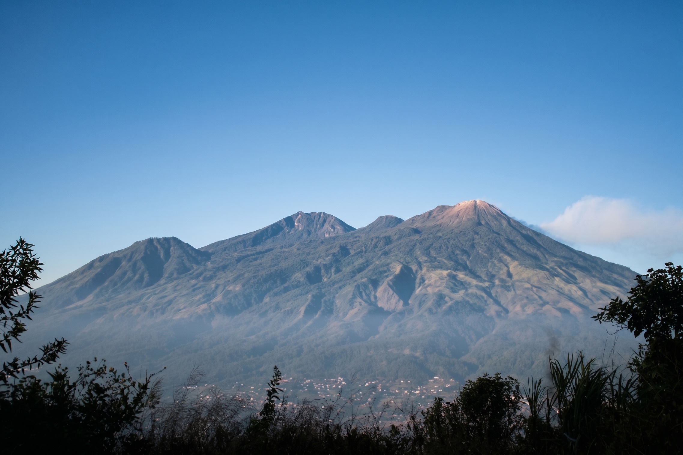 Mount Arjuno Sacred Peak: Ancient Shrines & Hot Springs gallery 9
