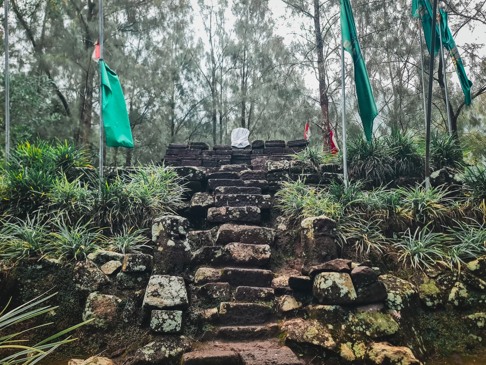 Mount Arjuno Sacred Peak: Ancient Shrines & Hot Springs gallery 6