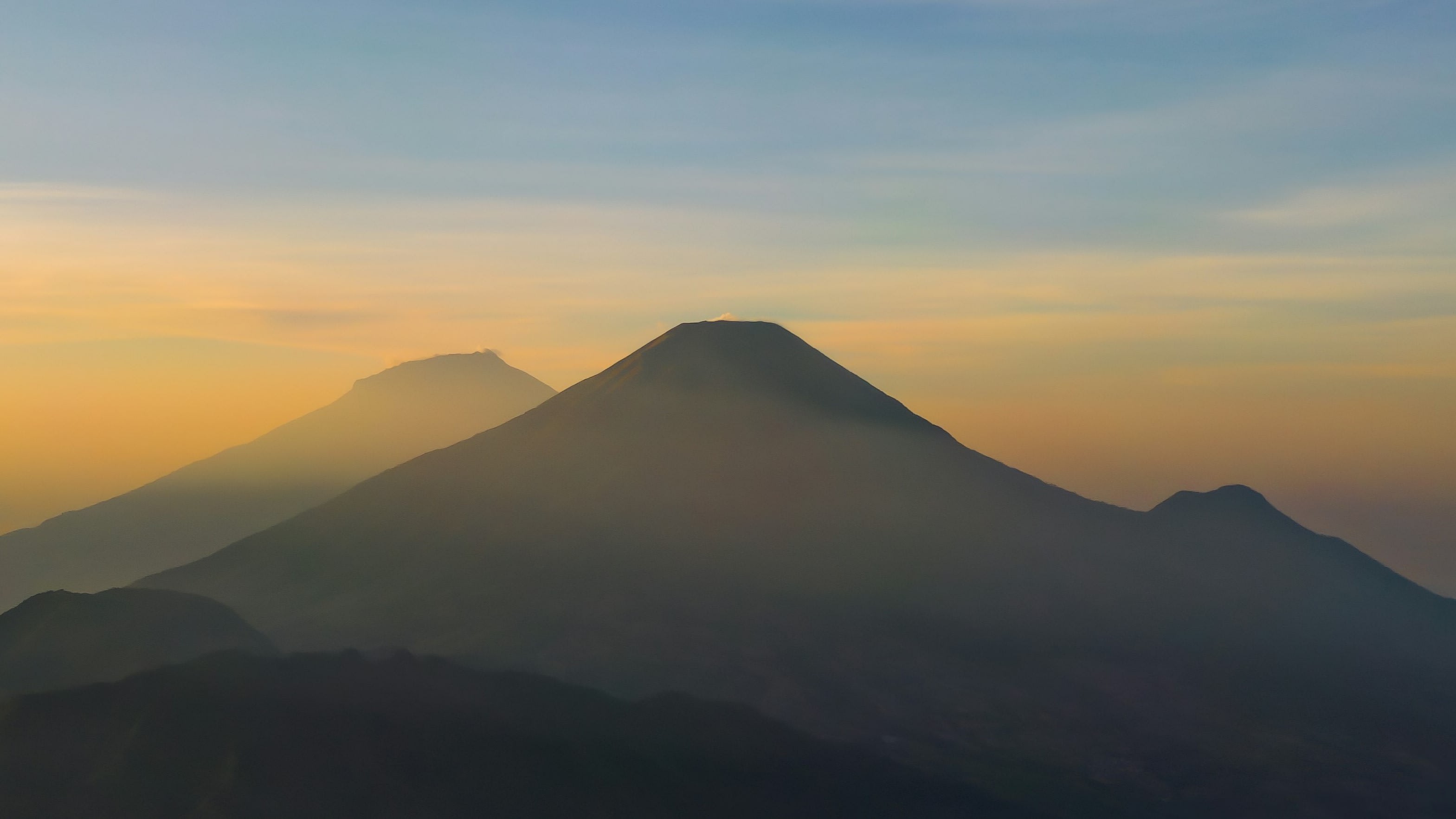 Mount Prau Odyssey: Dieng Highlands & Serayu Rapids